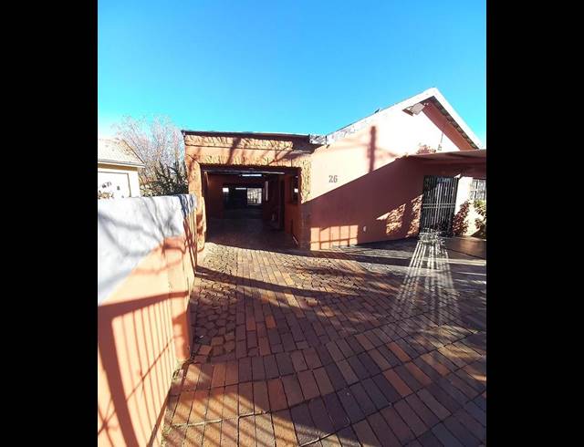 3 BEDROOM HOUSE FOR SALE IN ENNERDALE EXT 5